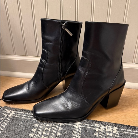 Thursday SoHo Zip Black sz 9 - Picture 3 of 9